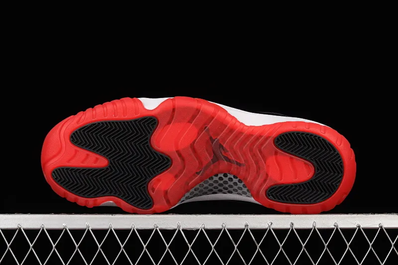 All categories Air Jordan Jordan series basketball shoes Air Jordan 11 F version Air Jordan 11 Retro Low AJ11 Joe 11 low-top patent leather black and red top layer genuine carbon AV2187-160